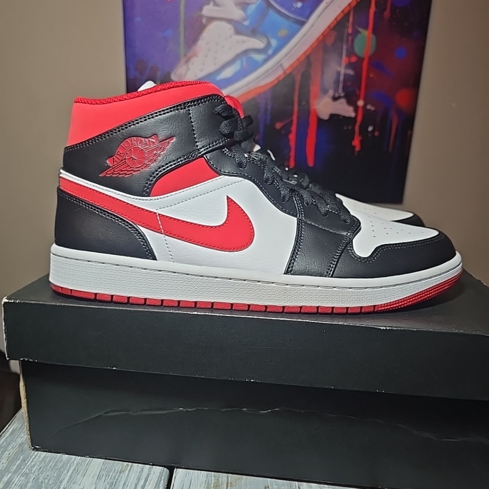 Nike Air Jordan 1 Mid Gym Red Black White Metallic Red - Picture 1 of 5